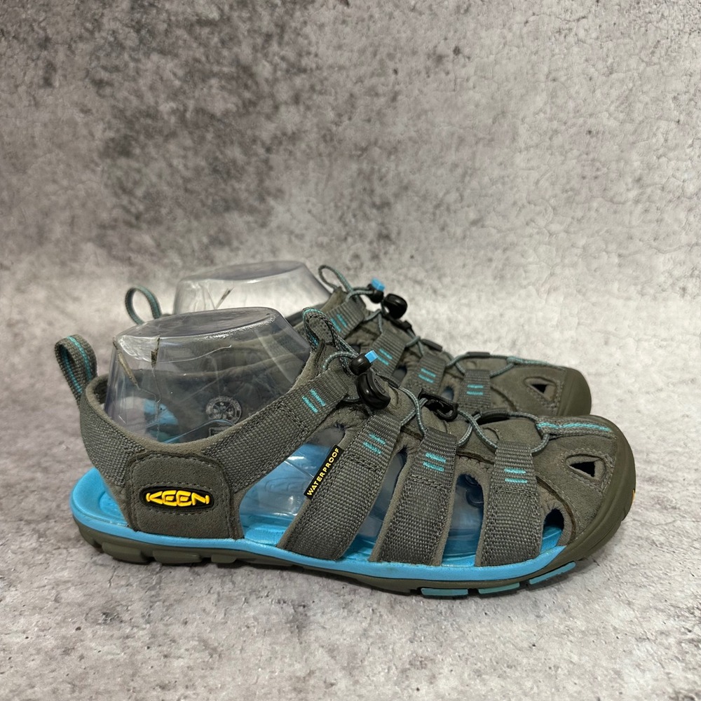 Keen Clearwater CNX Sandals Womens 9 Grey Blue Hiking Trail Waterproof Bungee